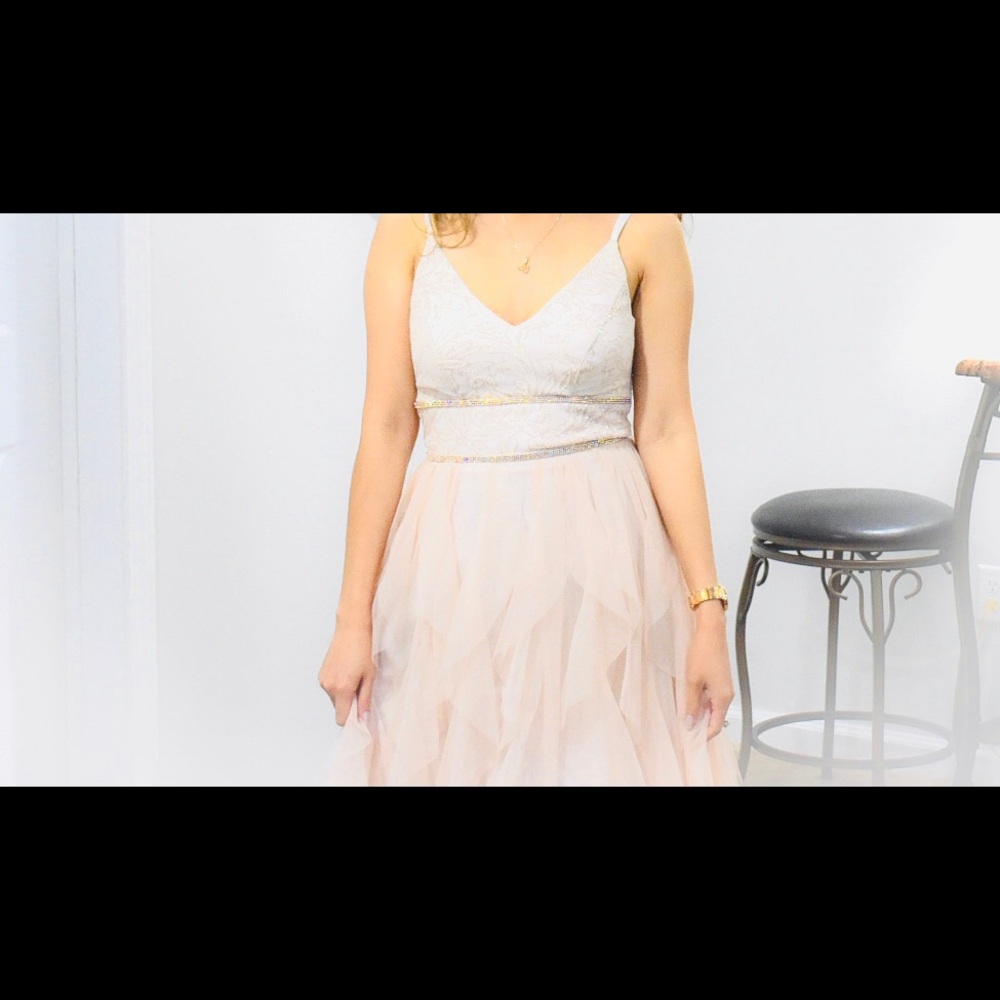 BALL GOWN